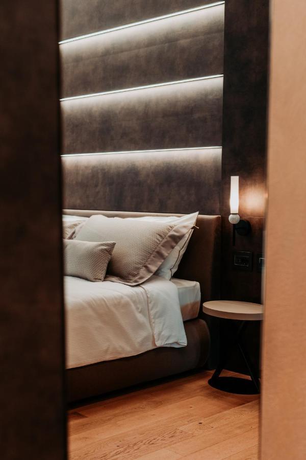 Hotel De Amicis Moglia Екстериор снимка