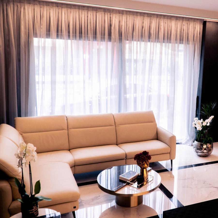 Hotel De Amicis Moglia Екстериор снимка
